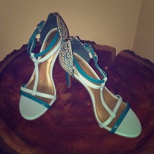 Two-tone Teal Heels